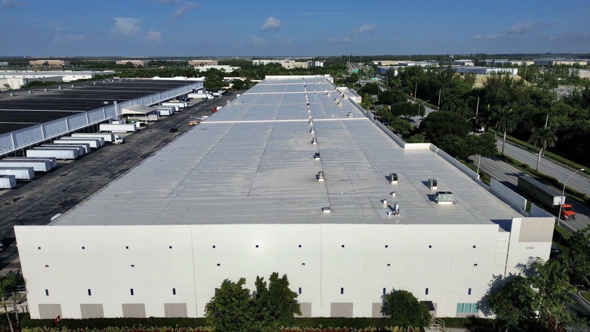 Single ply membrane on a large low slope roof